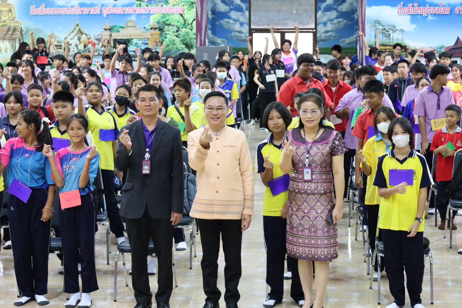 อบจ.อุตรดิตถ์ เปิดกิจกรรมโครงการพัฒนาผู้เรียนด้านคุณลักษณะอันพึงประสงค์ที่สอดคล้องกับหลักสูตสถานศึกษา (กิจกรรมอบรมคุณธรรม จริยธรรมและปรับสภาพนักเรียนใหม่) อบจ.อุตรดิตถ์ เปิดกิจกรรมโครงการพัฒนาผู้เรียนด้านคุณลักษณะอันพึงประสงค์ที่สอดคล้องกับหลักสูตสถานศึกษา (กิจกรรมอบรมคุณธรรม จริยธรรมและปรับสภาพนักเรียนใหม่)