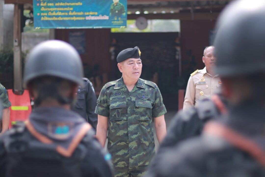 แม่ทัพภาคที่ 4 ลงพื้นที่ เสริมสร้างความเข้มแข็งแก่กำลังเจ้าหน้าที่ ทหารพราน และ ชคต. ตามนโยบาย พื้นที่ปลอดเหตุ ประชาชนปลอดภัย แม่ทัพภาคที่ 4 ลงพื้นที่ เสริมสร้างความเข้มแข็งแก่กำลังเจ้าหน้าที่ ทหารพราน และ ชคต. ตามนโยบาย พื้นที่ปลอดเหตุ ประชาชนปลอดภัย