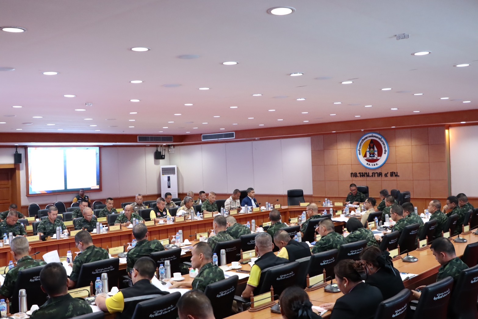 “ฮูกุมปากัต” สร้างหมู่บ้าน ชุมชนที่เเข้มเเข็ง สู่หนทางสันติสุขที่ยั่งยืน “ฮูกุมปากัต” สร้างหมู่บ้าน ชุมชนที่เเข้มเเข็ง สู่หนทางสันติสุขที่ยั่งยืน