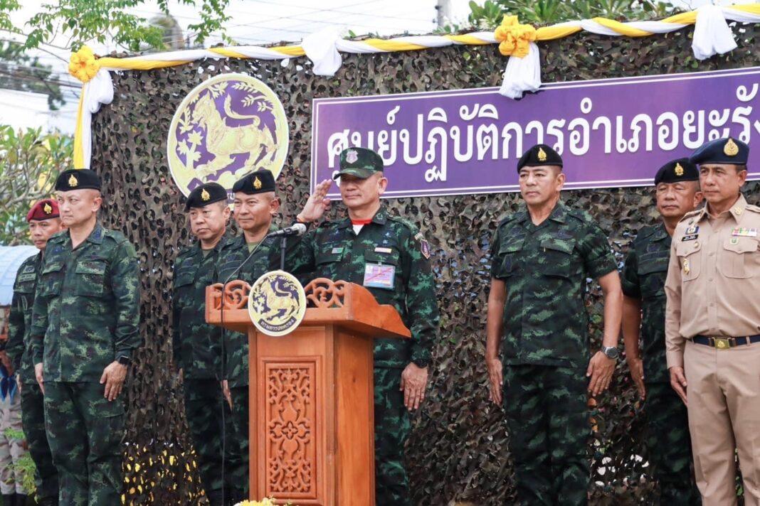 นราธิวาส.-ผบ.ทบ.และคณะฯ ลงพื้นที่ตรวจเยี่ยมหน่วยในพื้นที่ จชต. นราธิวาส.-ผบ.ทบ.และคณะฯ ลงพื้นที่ตรวจเยี่ยมหน่วยในพื้นที่ จชต.