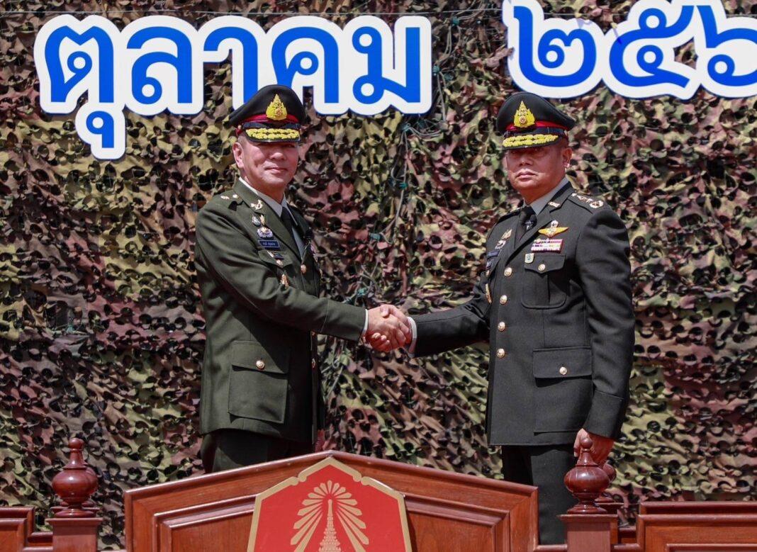 “บิ๊กต้น” ส่งมอบหน้าที่ เเม่ทัพภาคที่4 ให้ ‘บิ๊กไพศาล‘ กองทัพจัดพิธีใหญ่อย่างสมเกียรติ “บิ๊กต้น” ส่งมอบหน้าที่ เเม่ทัพภาคที่4 ให้ ‘บิ๊กไพศาล‘ กองทัพจัดพิธีใหญ่อย่างสมเกียรติ