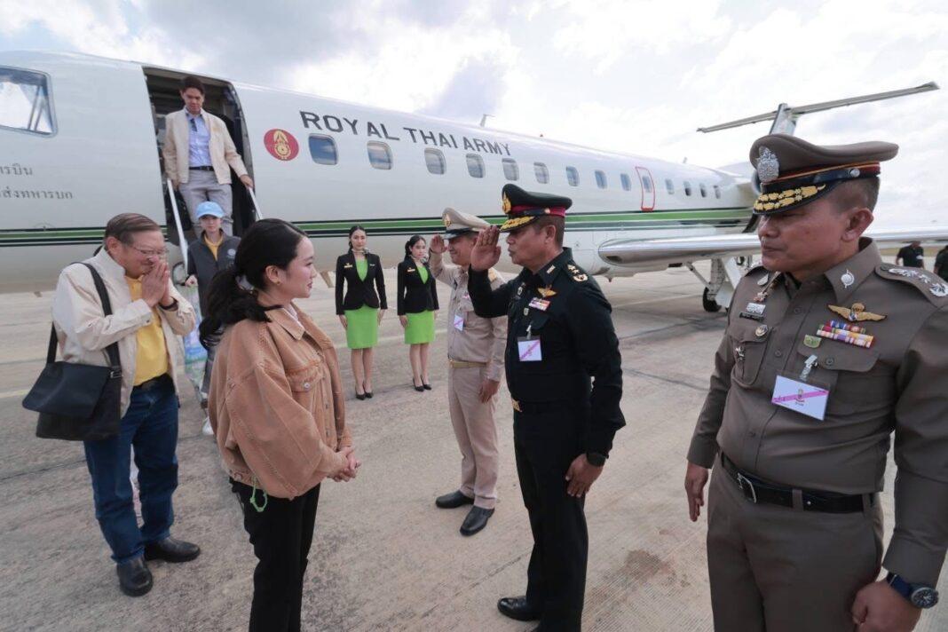แม่ทัพภาคที่ 4 ต้อนรับนายกรัฐมนตรี ลงพื้นที่ภาคใต้ฝั่งอ่าวไทย ก่อนประชุม ครม. นอกสถานที่ จ.สงขลา แม่ทัพภาคที่ 4 ต้อนรับนายกรัฐมนตรี ลงพื้นที่ภาคใต้ฝั่งอ่าวไทย ก่อนประชุม ครม. นอกสถานที่ จ.สงขลา
