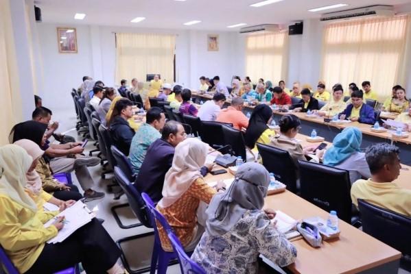 นอภ.เมืองปัตตานี เรียกประชุมหัวหน้าฝ่ายป้องกัน และชุดปราบปรามยาเสพติดปฏิบัติงานอย่างจริงจัง หากพบสารเสพติดพาเข้าบำบัดทันที นอภ.เมืองปัตตานี เรียกประชุมหัวหน้าฝ่ายป้องกัน และชุดปราบปรามยาเสพติดปฏิบัติงานอย่างจริงจัง หากพบสารเสพติดพาเข้าบำบัดทันที