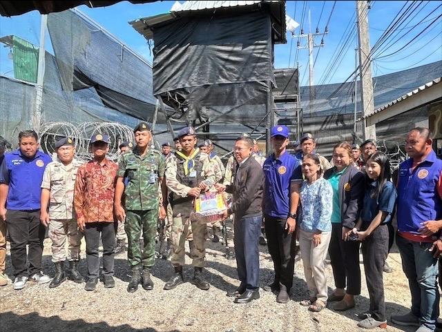 ศอ.บต. เข้าตรวจสอบความเสียหายจากเหตุระเบิด ชคต.ใน อ.ตากใบ พร้อมเตรียมช่วยเหลือเยียวยา ศอ.บต. เข้าตรวจสอบความเสียหายจากเหตุระเบิด ชคต.ใน อ.ตากใบ พร้อมเตรียมช่วยเหลือเยียวยา